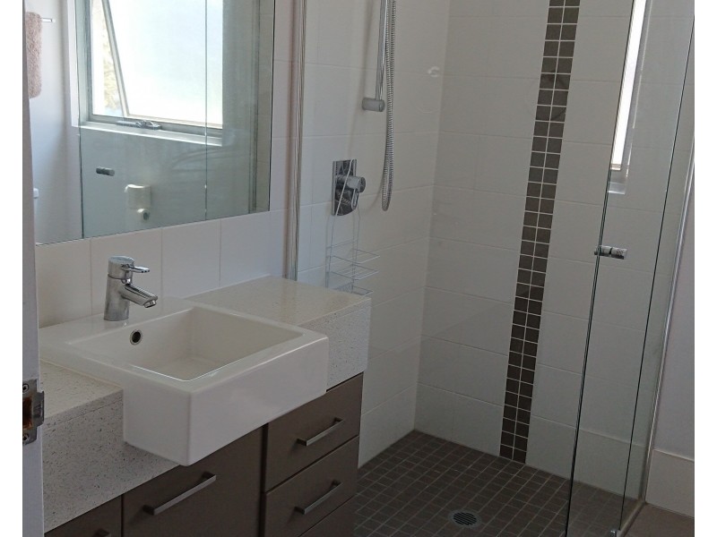 10/12 Bayview Street, Runaway Bay QLD 4216