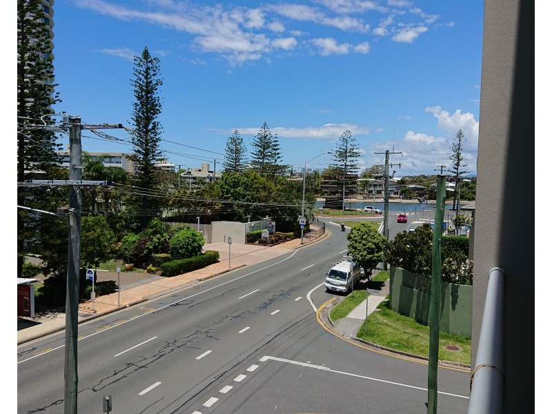 10/12 Bayview Street, Runaway Bay QLD 4216