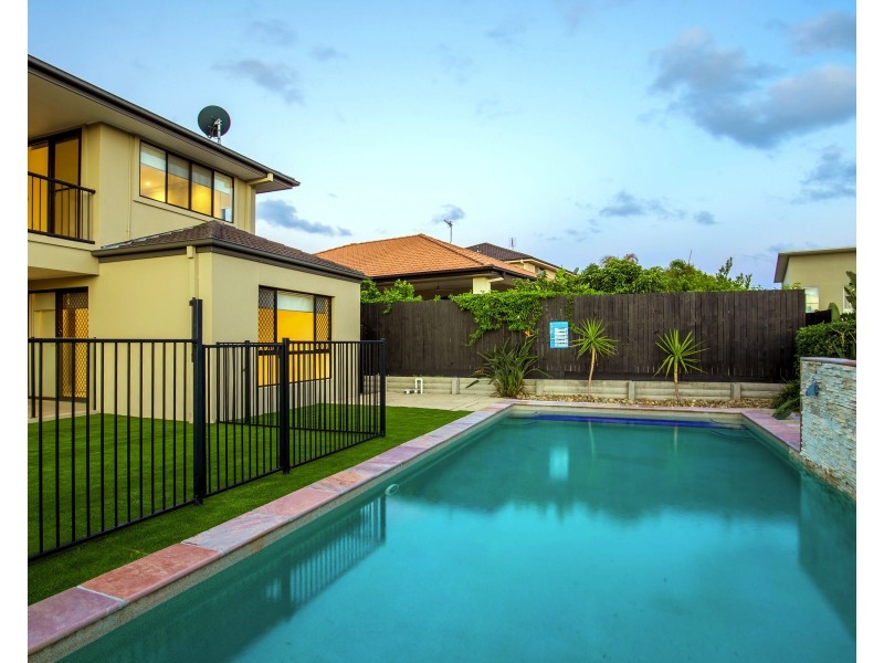 1 Viewridge Way, Molendinar QLD 4214