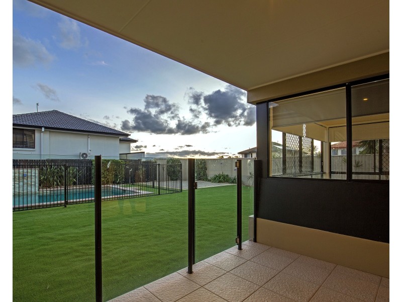 1 Viewridge Way, Molendinar QLD 4214