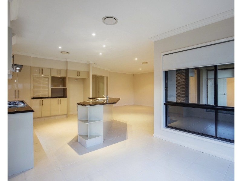 1 Viewridge Way, Molendinar QLD 4214