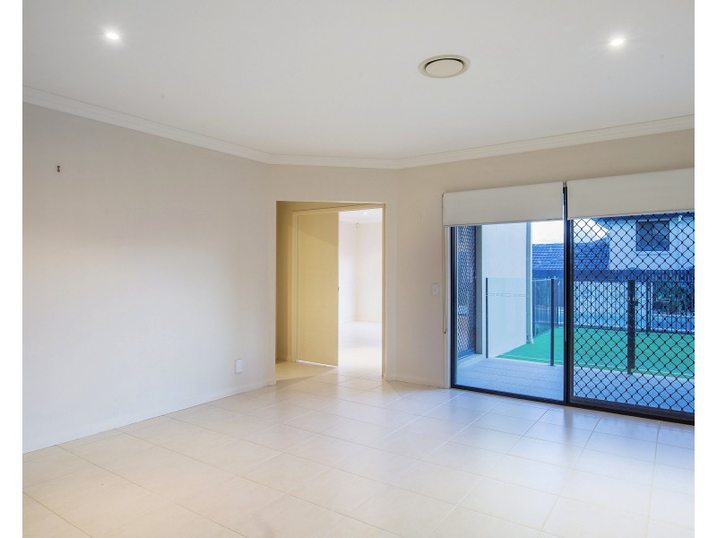 1 Viewridge Way, Molendinar QLD 4214