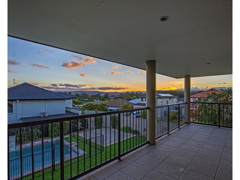 1 Viewridge Way, Molendinar QLD 4214