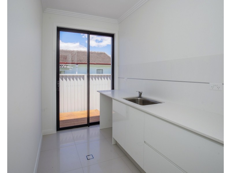 102 Stradbroke Street, Runaway Bay QLD 4216