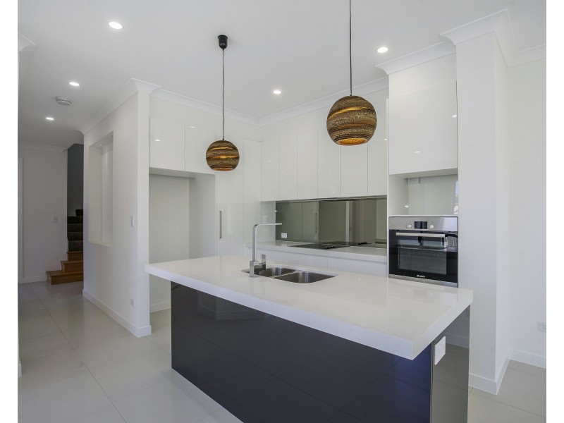 2/33 Parr Street, Biggera Waters QLD 4216