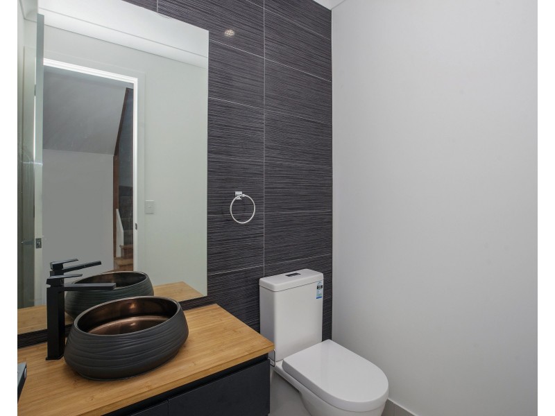 2/33 Parr Street, Biggera Waters QLD 4216