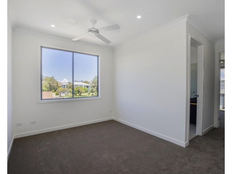 2/33 Parr Street, Biggera Waters QLD 4216