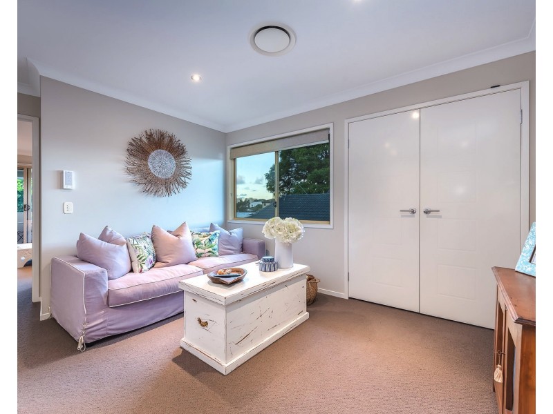 2/11 Cawthray Street, Biggera Waters QLD 4216