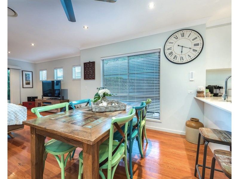 2/11 Cawthray Street, Biggera Waters QLD 4216