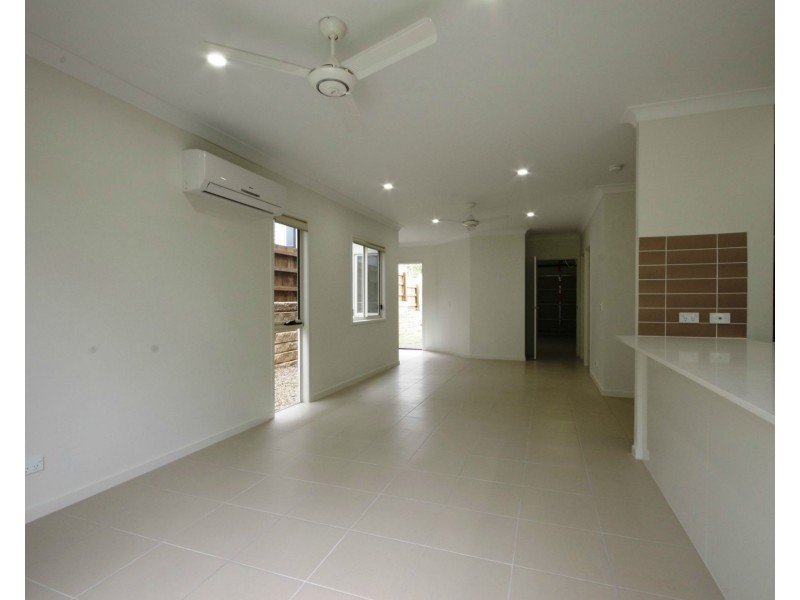 7/23 Oakwood Street, Pimpama QLD 4209