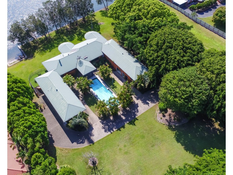 8-16 Riverbend Avenue, Carrara QLD 4211