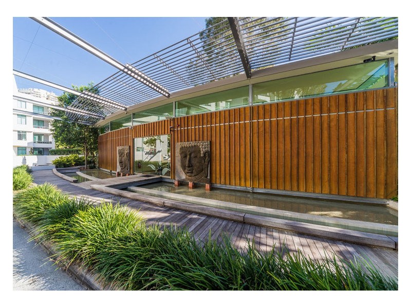 29I/28 Bayview Street, Runaway Bay QLD 4216