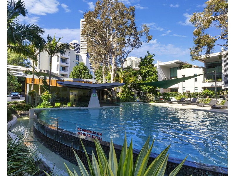 29I/28 Bayview Street, Runaway Bay QLD 4216