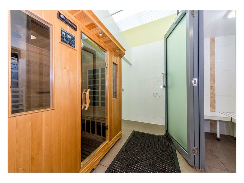 29I/28 Bayview Street, Runaway Bay QLD 4216