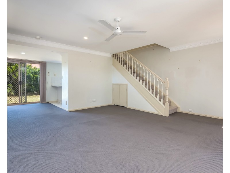 16/348 Oxley Drive, Runaway Bay QLD 4216