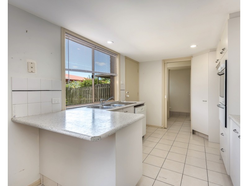 16/348 Oxley Drive, Runaway Bay QLD 4216