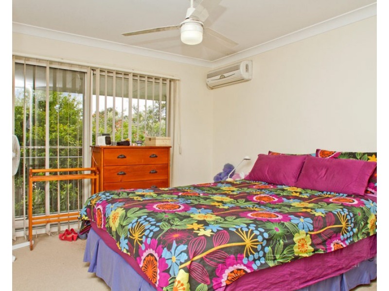 1 Carnarvon Ct, Oxenford QLD 4210