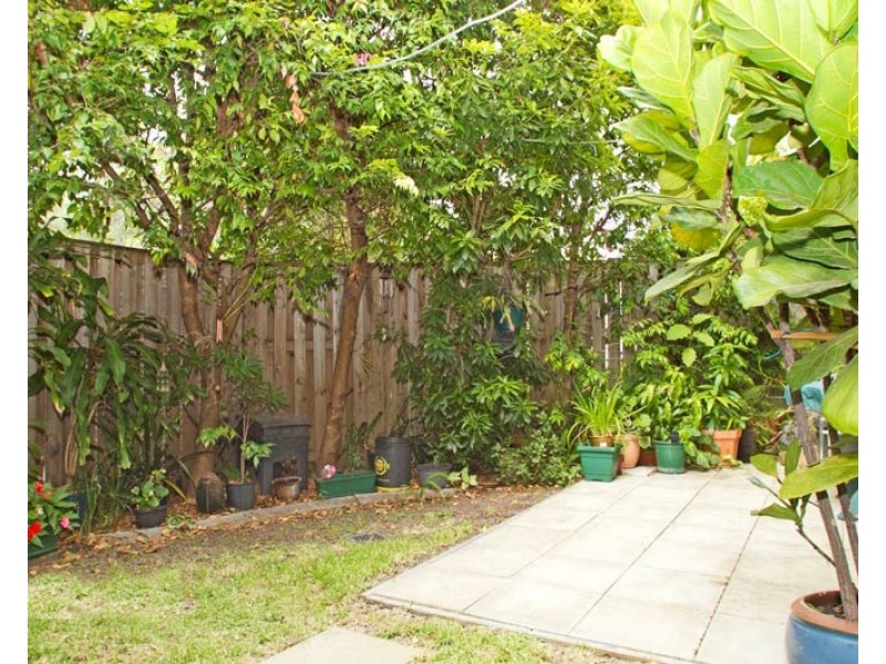 1 Carnarvon Ct, Oxenford QLD 4210