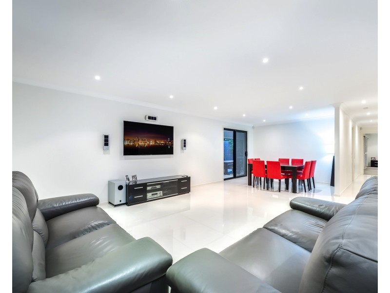 12 Tiwi Street, Bundall QLD 4217