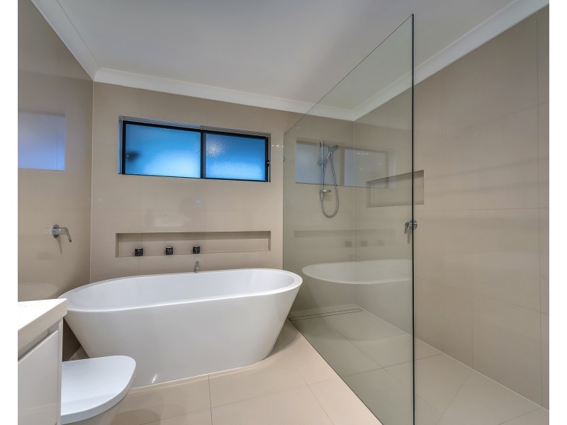 12 Tiwi Street, Bundall QLD 4217