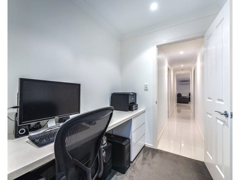 12 Tiwi Street, Bundall QLD 4217