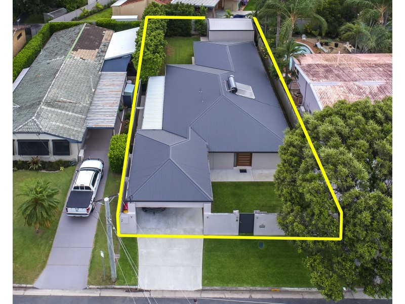 12 Tiwi Street, Bundall QLD 4217