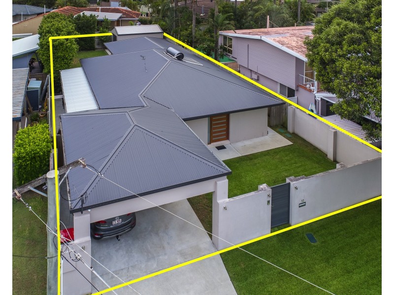 12 Tiwi Street, Bundall QLD 4217