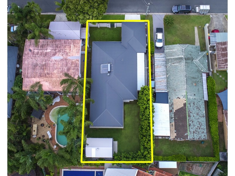 12 Tiwi Street, Bundall QLD 4217