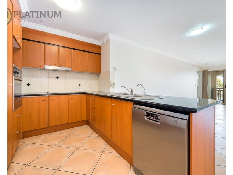 13/82 Limetree Parade, Runaway Bay QLD 4216