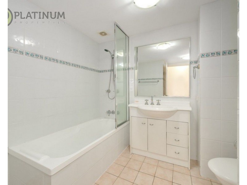 13/82 Limetree Parade, Runaway Bay QLD 4216