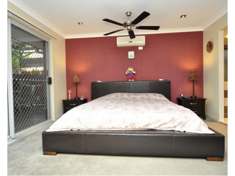 11 Yulia St, Coombabah QLD 4216