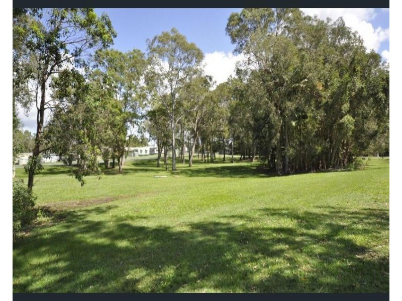 11 Yulia St, Coombabah QLD 4216