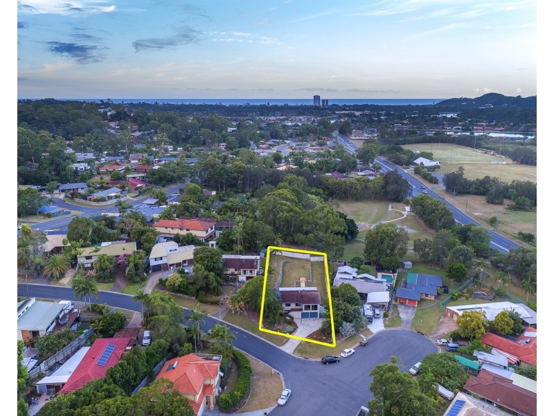 10 Ilford Close, Currumbin Waters QLD 4223