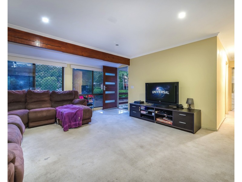 10 Ilford Close, Currumbin Waters QLD 4223