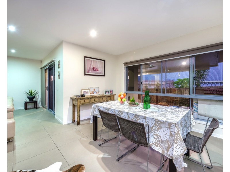 4 Allington Circuit, Maudsland QLD 4210