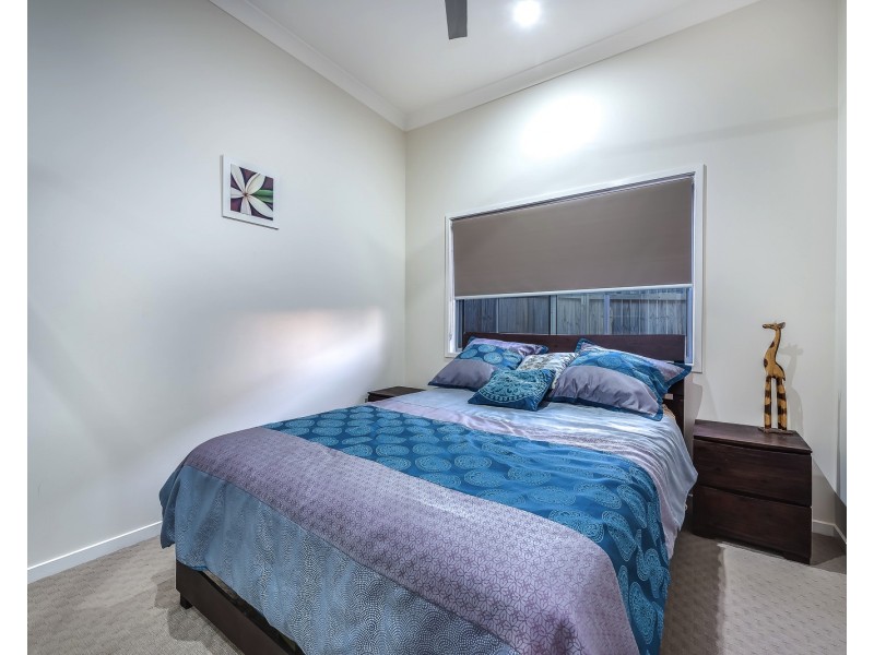 4 Allington Circuit, Maudsland QLD 4210