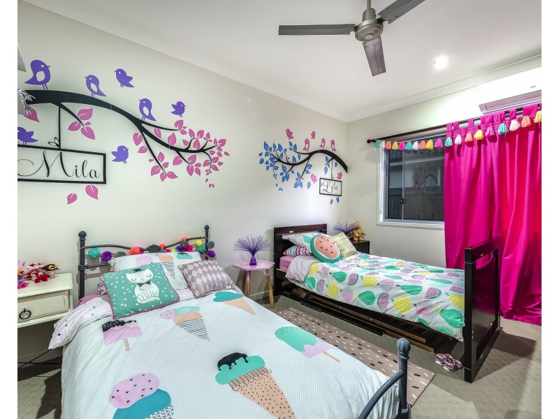 4 Allington Circuit, Maudsland QLD 4210