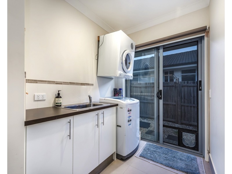 4 Allington Circuit, Maudsland QLD 4210