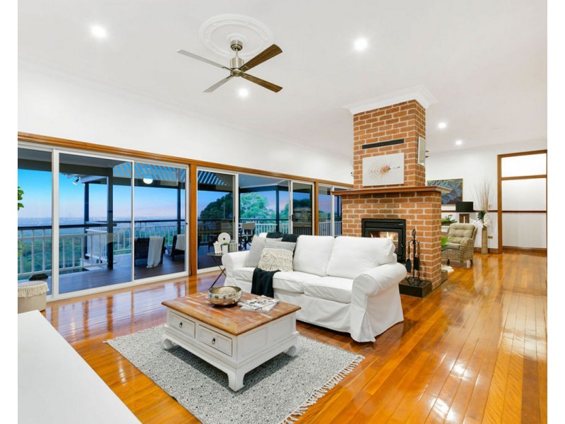 24 Pemberton Close, Mount Nathan QLD 4211
