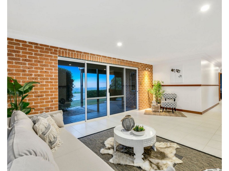 24 Pemberton Close, Mount Nathan QLD 4211