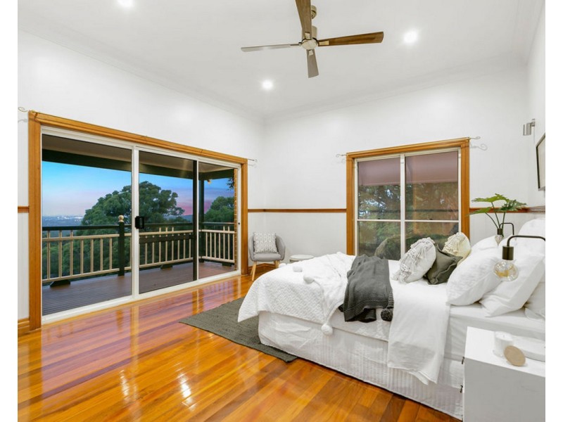 24 Pemberton Close, Mount Nathan QLD 4211