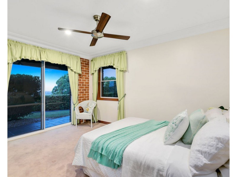 24 Pemberton Close, Mount Nathan QLD 4211