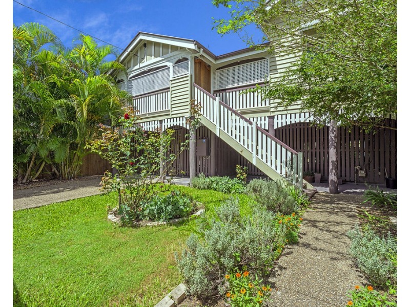 18 Chelmer St E, Chelmer QLD 4068