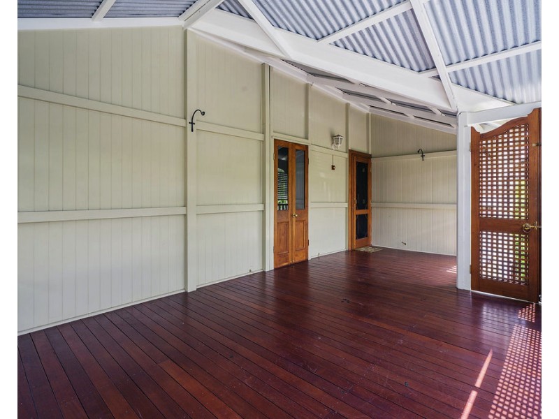 18 Chelmer St E, Chelmer QLD 4068