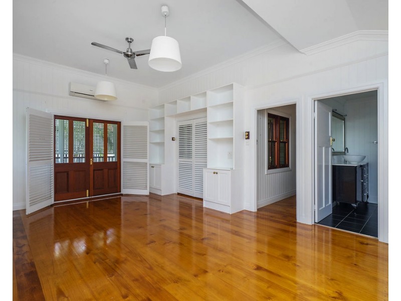 18 Chelmer St E, Chelmer QLD 4068