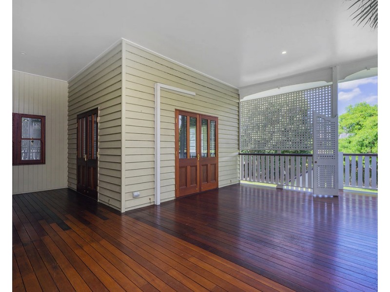 18 Chelmer St E, Chelmer QLD 4068