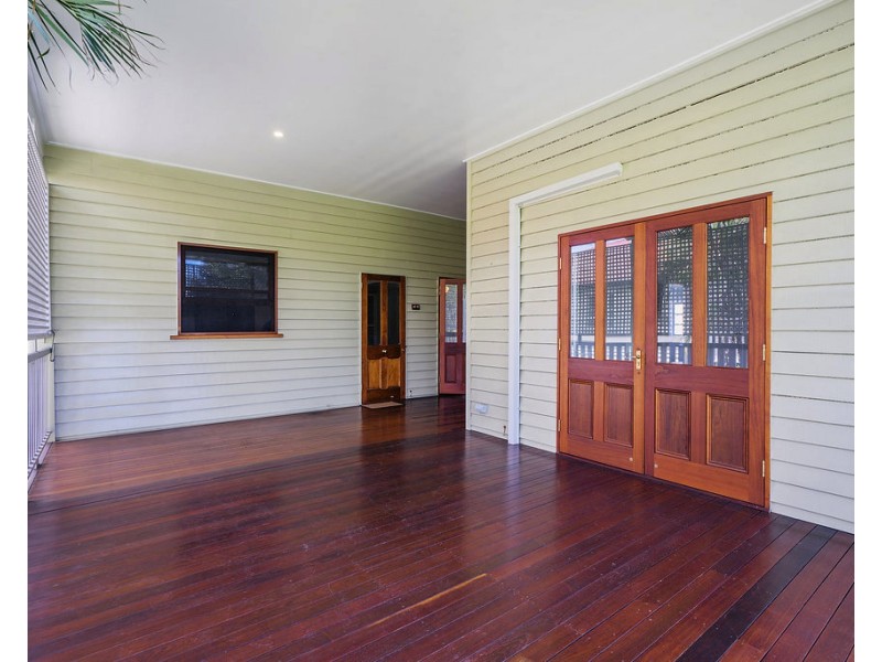 18 Chelmer St E, Chelmer QLD 4068