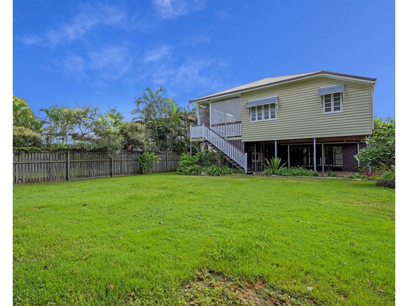 18 Chelmer St E, Chelmer QLD 4068