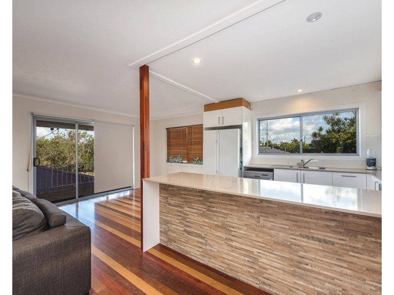 4 Ashgrove Avenue, Runaway Bay QLD 4216