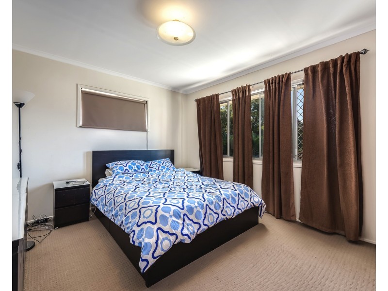 4 Ashgrove Avenue, Runaway Bay QLD 4216